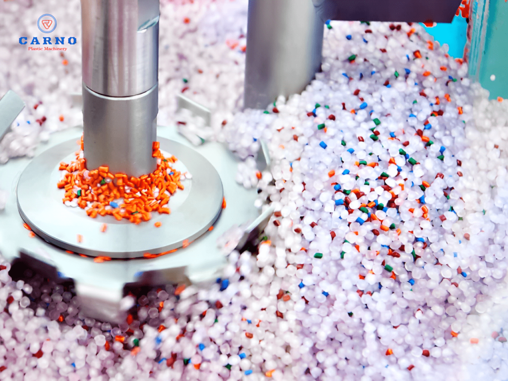Ứng dụng tuyệt vời của hạt nhựa m&agrave;u trong sản xuất sản phẩm nhựa